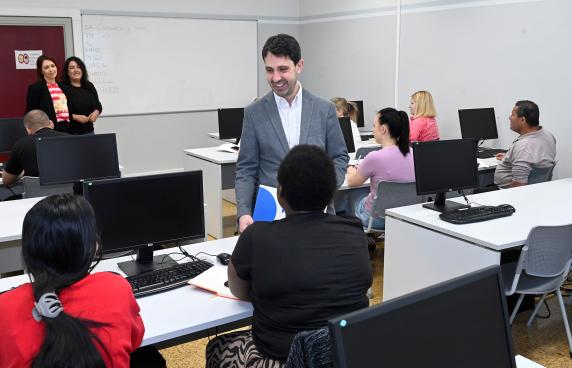 noticias/imagen-asociada/2026/04/inicio_curso_espanol_para_extranjeros_3.jpg
