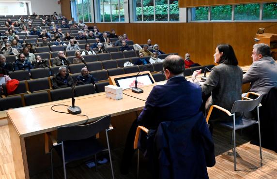 noticias/imagen-asociada/2026/05/reunion_con_afectados_parking_pombo_1.jpg