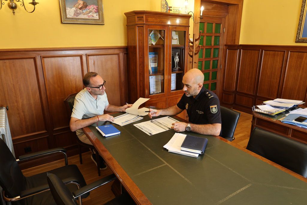 El Ayuntamiento de Reinosa y la Policía Nacional avanzan en la implantación de una oficina permanente en la ciudad