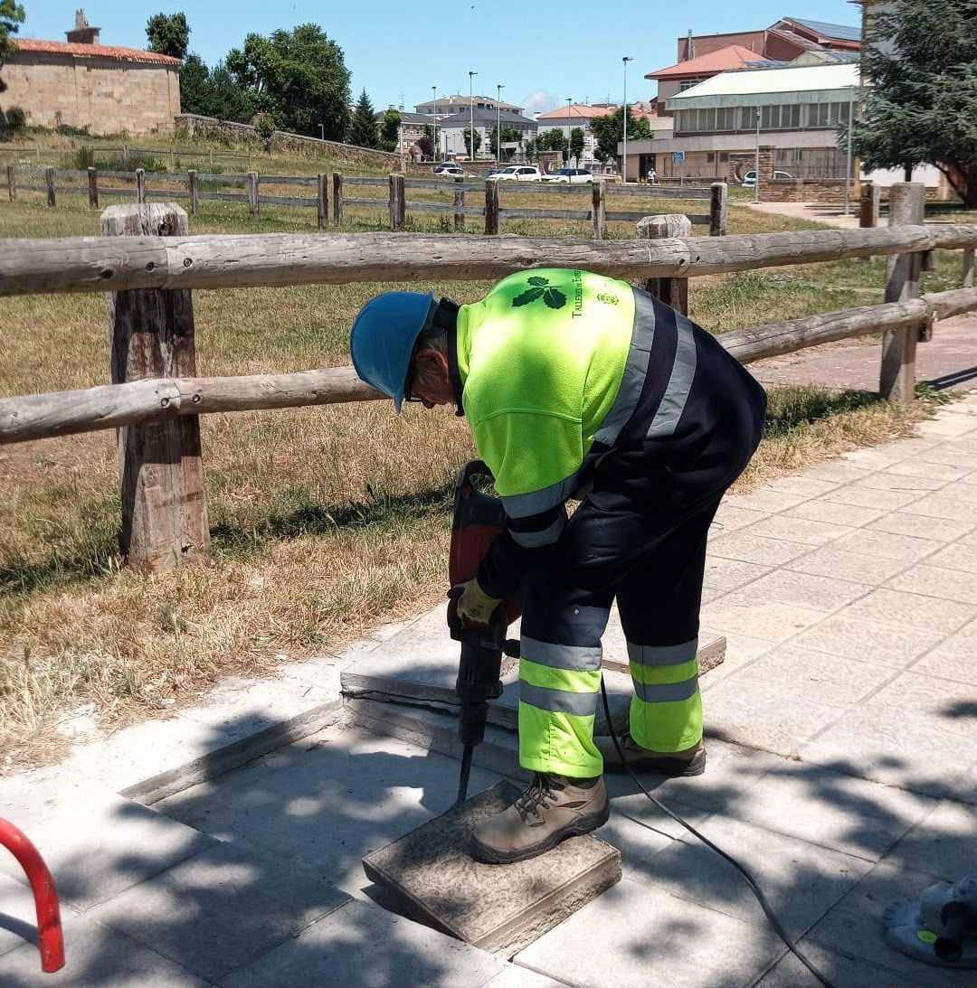 El Ayuntamiento de Reinosa refuerza los servicios municipales recuperando tres plazas clave para el parque de Obras