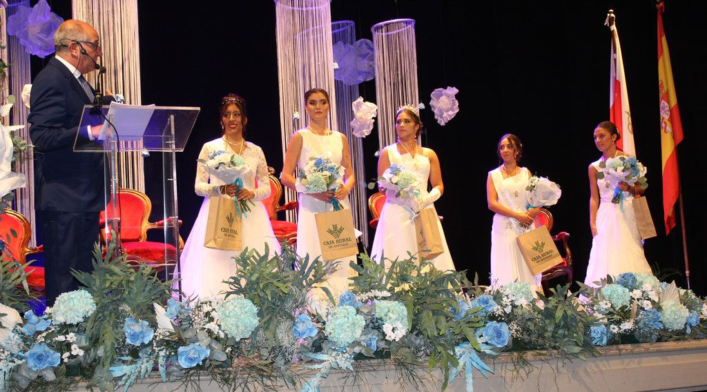 Justas-Literarias-Reina-y-damas-2025_1024x768-300dpi.jpg Javier Vázquez Losada gana las LXII Justas Literarias de Reinosa con el poemario “Versos digitales”