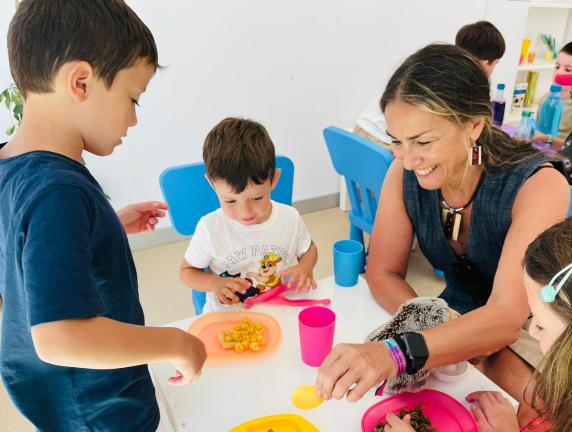 Santander concede 41 nuevas ayudas de 200 euros para apoyo noticias/imagen-asociada/2026/09/programas_apoyo_familias_santander.jpg