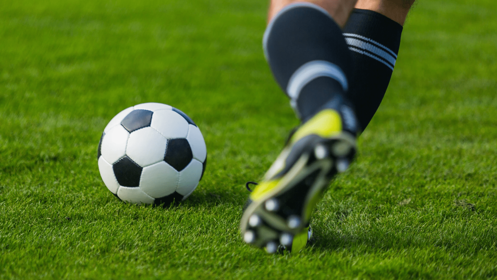 Futbolízate regresa a Campoo-Los Valles con una jornada de convivencia para niñas en Reinosa el 23 de octubre