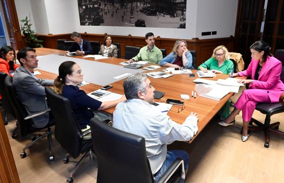 El Ayuntamiento inicia el lunes los trabajos de rehabilitación aparcamiento noticias/imagen-asociada/2026/10/comision_desarrollo_sostenible_aparcamiento_pombo_2.jpg
