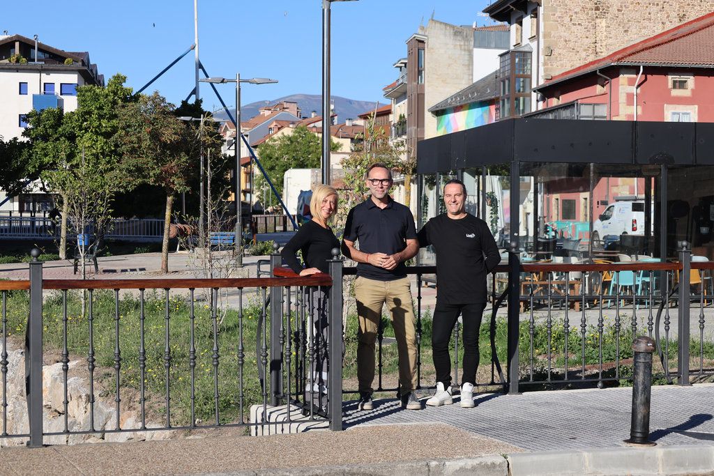 El Ayuntamiento recupera la barandilla del puente sobre el Ebro